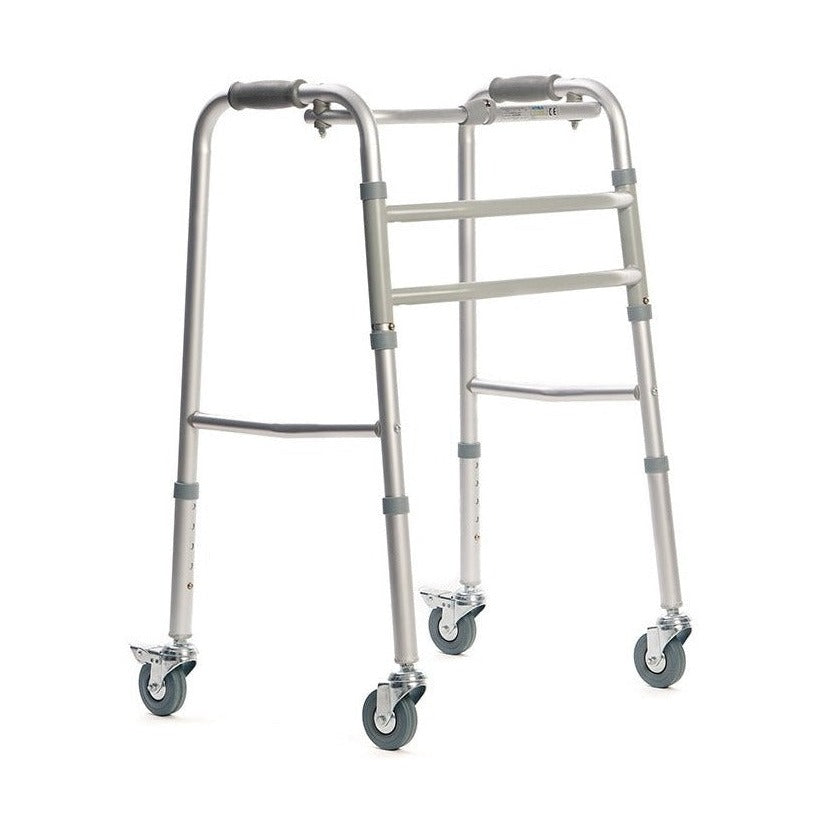 Qmed Viteacare faltbarer Rollator mit bremsbaren Rädern, bis 110 kg – Silber